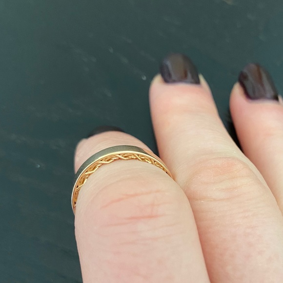 Roberto coin ring symphony golden gate ring. - Picture 3 of 8